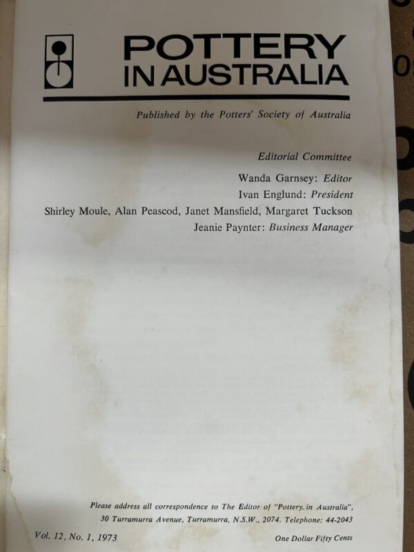 Pottery in Australia Wanda Garnsey (Editor) - inside