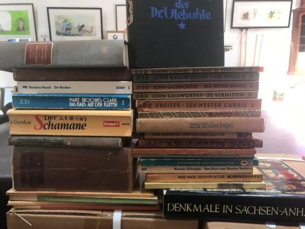 28 secondhand books in German